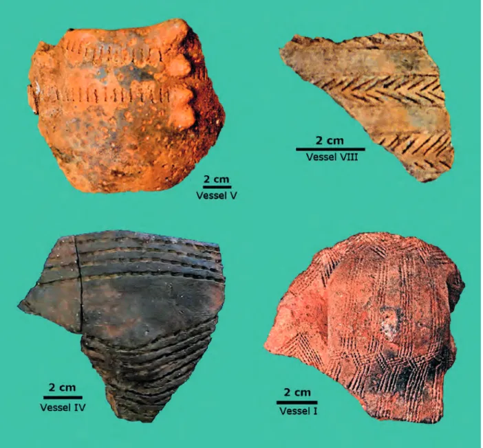 Fig. 2  Early Neolithic ceramics from Galeria da Cisterna (Almonda): vessel IV, Ligurian Impressa (impressed groove) style; vessel I, early Cardial style; 