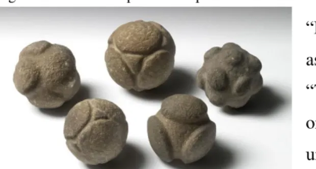 Figura 2 - Esferas de pedra esculpida.   