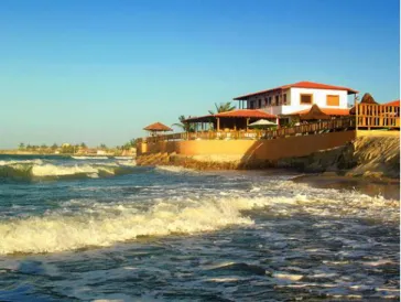 Figura 5: Hotel de luxo às margens da foz do Rio  Jaguaribe  -  Fortim  (Fonte:  Carlos  Costa,2010)
