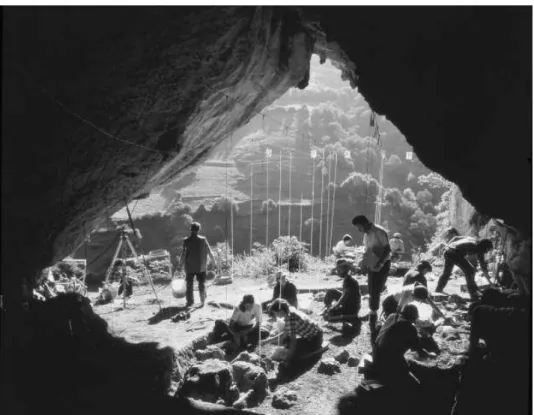 Fot. 6. Excavaciones en Amalda. 1984.