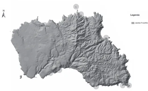 Figura 2 - Localização das principais jazidas fossilíferas Miocénico-Pliocénicas e Plistocénicas da ilha de Santa Maria (Nunes et al., 2007, adaptado de Madeira et al., 2006).