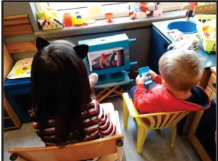 Figura 1 - Utilização da televisão  construída para a sala.