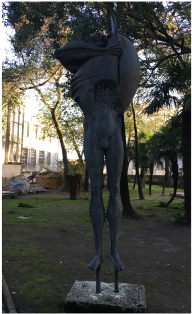 Figure  1.  O  guardador  do  Sol  (1953)  by  José Rodrigues,  bronze,  in  MFBAUP,  one  of  the  selected  sculptures studied in BIONANOSCULP