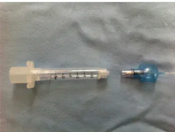 Figure 1 Adapter used to connect the anesthesia machine circular system outlet to the tracheal tube pilot balloon.