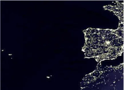 Figura 4. Imagem da iluminação excessiva em Portugal continental e  regiões autónomas dos Açores e da Madeira; imagem adaptada da  imagem do continente Europeu