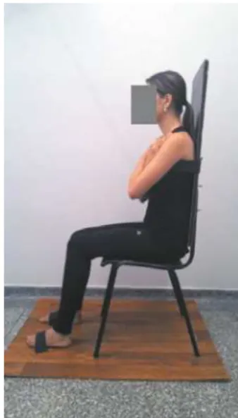 Figure 1. Chair adapted to the maximal isometric voluntary contrac- contrac-tion test.