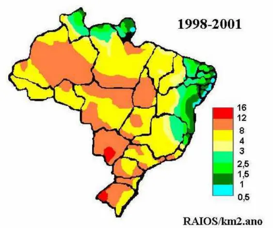 Figura  2-4  -  Densidade  de  descargas  atmosféricas  para  a  terra  no  Brasil  –  Período  de  1998 a 2001 [29] 