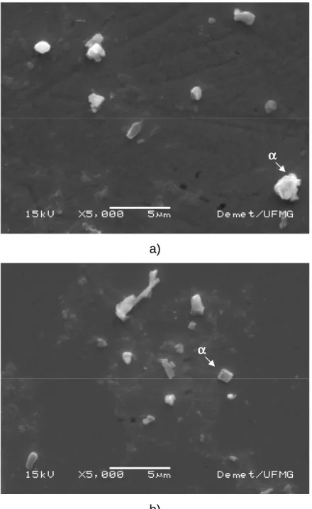 Figura 5.11 - Fotomicrografias evidenciando a fase  α -Si 3 N 4 : a) nitreto de ferro silício A; 