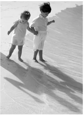 Figure 2 -  “Shadow rule”: best times for outdoor  exposure, as indicated by the shadow  of  the  children  in  relation  to  their  height