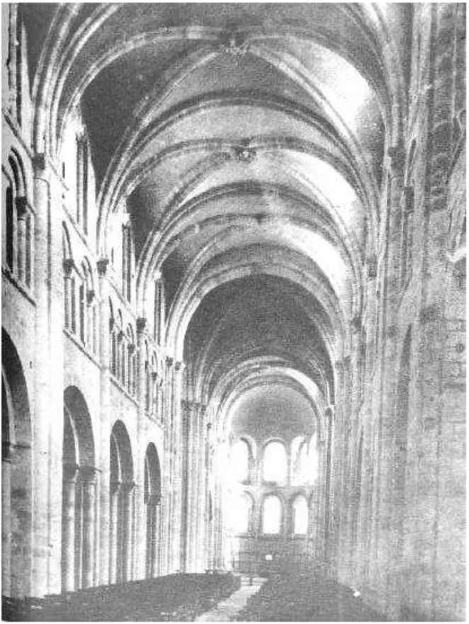 Figura X  – Igreja Abacial de Lessay (Normandia). 