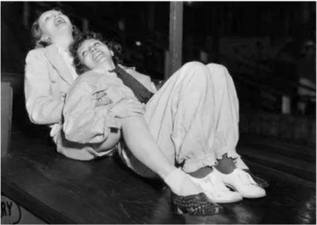 Figura 15 – Perfumadas: Marlene Dietrich e Claudette Colbert “costurando”.