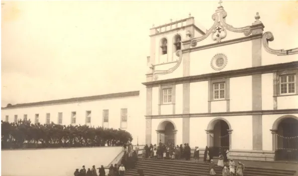 Fig. 17 – Frontispício da igre ja de N.ª Sr.ª de Guadalupe. Fonte : Museu Municipal da Ribeira  Grande