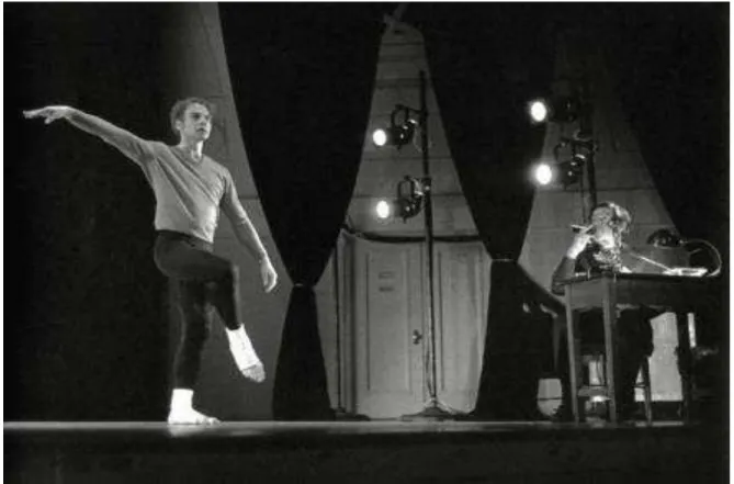 Figura 1 23 : Merce Cunningham e John Cage em cena com &#34;How to Pass, Kick, Fall, and Run&#34;, 1971 