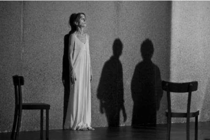 Figura 3: Pina Bausch e o Thanztheater Wuppertal, em Café Müller, 1978, foto de Anna Wloch 