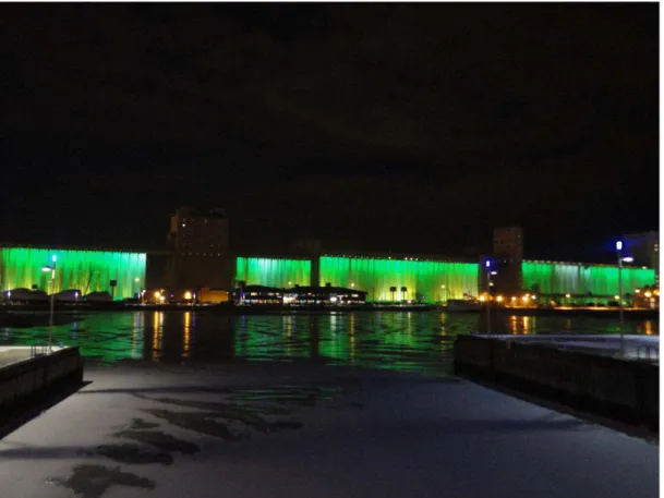 Fig. 3  Robert Lepage: Aurora borealis  – Projeção de luz em Québec City, 2011. 