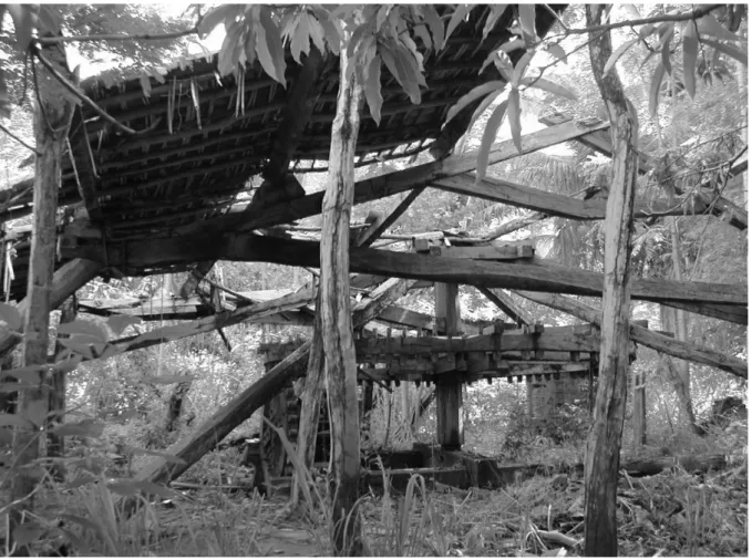 FIGURA 8 - Ruínas do engenho do Sítio Fundão, Crato, CE.  Fonte: Fotografia de Naudiney de Castro Gonçalves, 2009