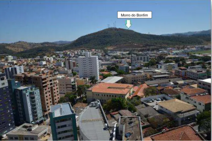 Figura 14 - Morro do Bonfim com visada a partir da Praça da Matriz 