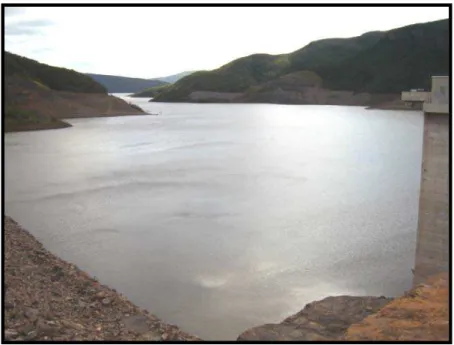 Foto 3 – Lagoa do reservatório em processo de enchimento. Julho 2006. 