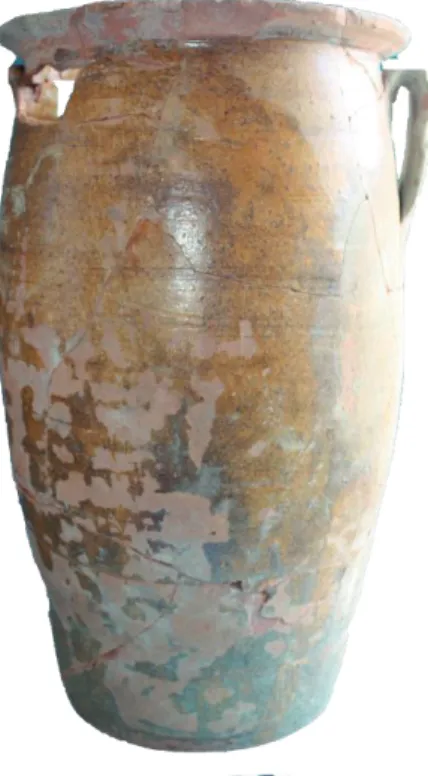 Fig. 9: Yellow glazed pot found in Rossio 