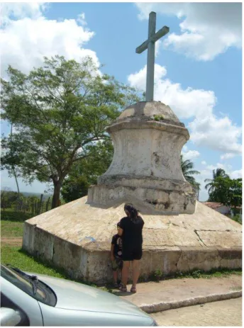 Figura 8: Foto do Cruzeiro situado em frente à  Igreja de Nossa Senhora dos Prazeres 