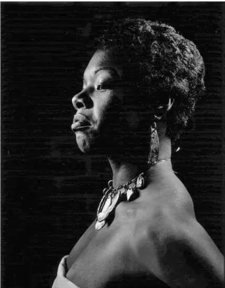 Figura  22,  disponibilizada  pelo  Angelou-Johnson  Family  Arquives  (1956):  Maya  Angelou  –   Plural  em  sua  ASSERTIVIDADE  – ALTIVEZ