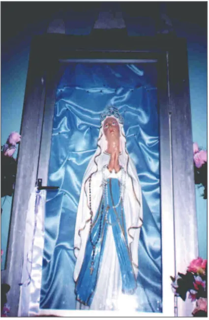 Fig. 7 – Imagem que se encontra no altar da Igreja, 08/2000. 