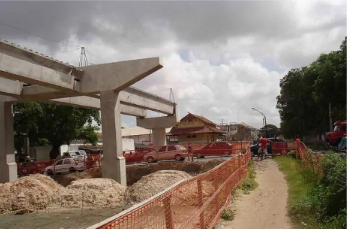 Figura 5 Construção do viaduto atingiria a estação. Foto de 2007. Fonte: Flickr