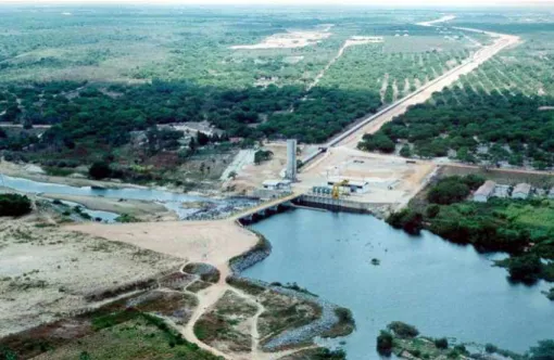 Figura 4 - Barragem Santa Rosa no Rio Acaraú - Fonte hídrica do  Perímetro. 