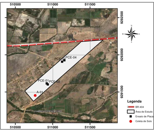 Figura 35  –  Localização dos ensaios de placa e ponto de coleta de amostra de solo. 