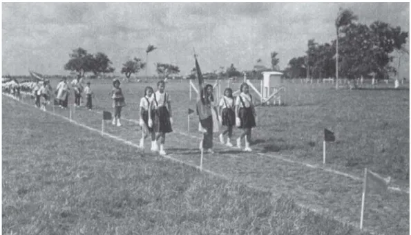 Figura 1: Desfile de 7 de Setembro dos alunos na fazenda Tapera, na cidade de Soure (PA), s.d.; foto de autoria desconhecida (Arquivos da fazenda Tapera)