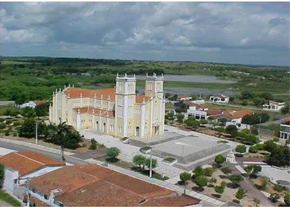 Figura 1. Visão panorâmica da cidade de Madalena Ceará,  onde  concentra  a  maior  parte  das  terras  do  assentamento  25 de Maio