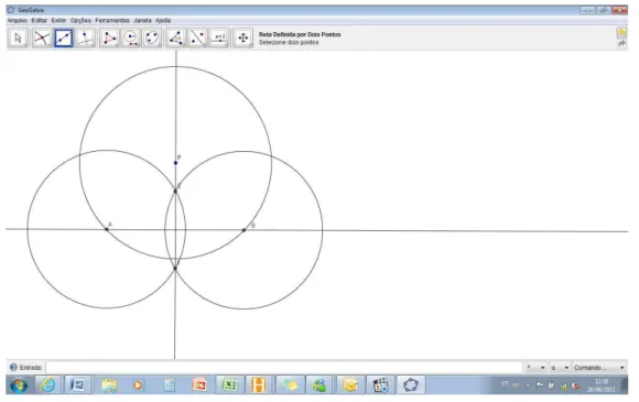 Figura 15: Construção da reta perpendicular no GeoGebra.  