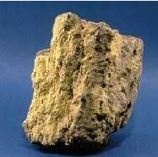 FIGURA 1: Minério de urânio. Fonte: Hore-Lacy, 2015. 