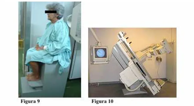 Figura  9  –  Paciente  posicionada  no  assento  de  proctografia  evacuatória – visão lateral 