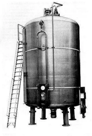 Figura  4:  Acetificador  usado  em  processo  submerso 