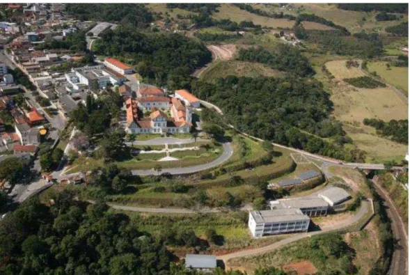 Figura 3: Vista panorâmica das instalações do IF – Sudeste MG – Campus Barbacena  (Fonte: www.barbacena.ifsudestemg.edu.br) 