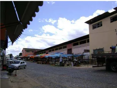 Figura 29: Visão externa lateral do Mercado Municipal de Araçuaí  Fonte: Mateus de Moraes Servilha 