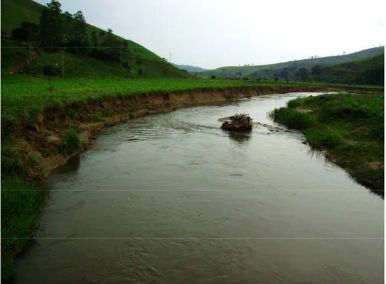 Figura 12. Rio Pomba, a jusante da cidade de Santa Bárbara do  Tugúrio 