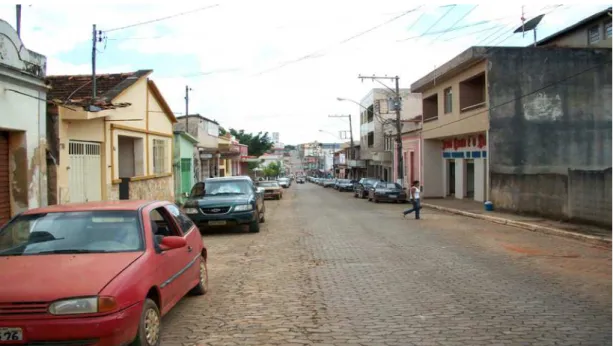 Figura 2 - Vista parcial do centro da cidade, Bambuí, MG, 2011.  Fonte: Arquivo pessoal do autor, 2011