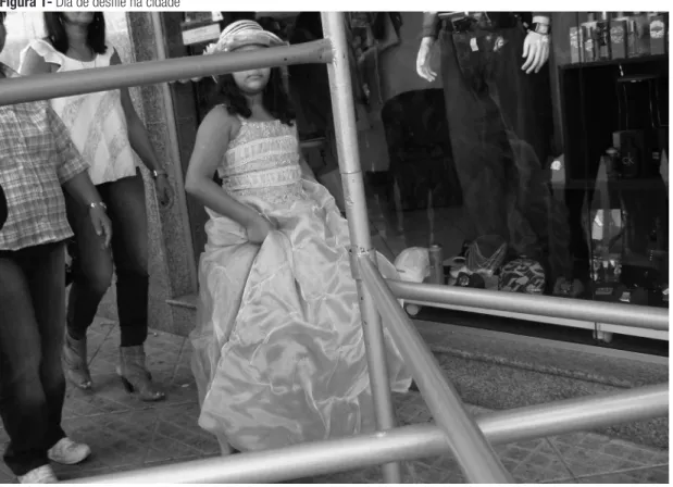 Figura 1-  Dia de desfile na cidade