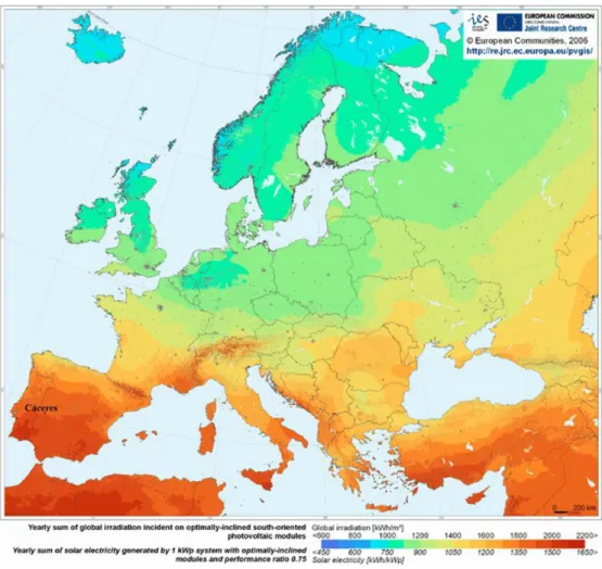 Figura 2.3.3 – Irradiação global anual de irradiação na Europa, de acordo com o PGVIS, 2006 