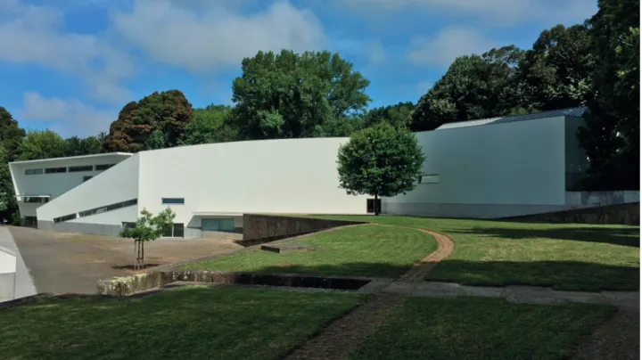 Figure 3. Álvaro Siza, Faculty of Architecture, Porto, Portugal, conservation 2016-2017