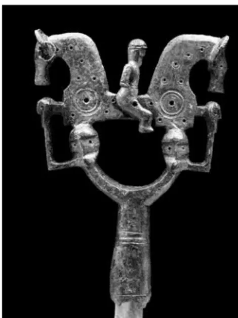 Fig. 7. Báculo de distinción, realizado en bronce,  procedente de la necrópolis.