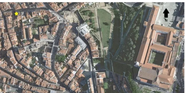 Figura  1:  Ortofotomapa  da  malha  urbana  circundante  ao  Beco  de  São  Marçal  (estrela  amarela)  (via  Lisboa Interactiva - http://lxi.cm-lisboa.pt/lxi/) escala 1:1500.