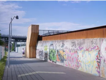 Figure 7 – One large and pedestrian-friendly entrance  of the park. Source: Grosch, Petrow, 2016
