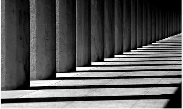 Figure 11 Stoa in Athen, by  Jamie Brown, available from http://www.lightphonics.co.uk/Blog/Rhythm accessed at 18.12.2016   87 