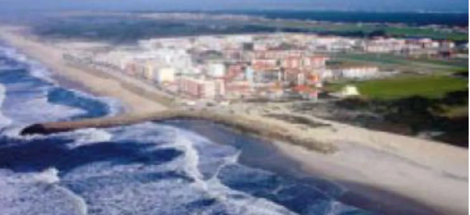 Figura 2.6. – Vagueira, a Sul do porto de Aveiro (Foto: Eng. Mota Lopes). EUROSION – construção de esporão  para protecção do trecho a barlamar 