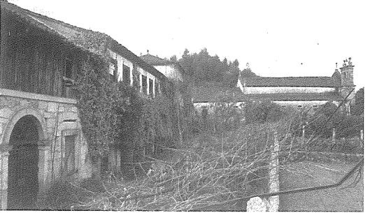 Fig.  3  -  Fachada  principal  do  convento  virada  para  nascente 