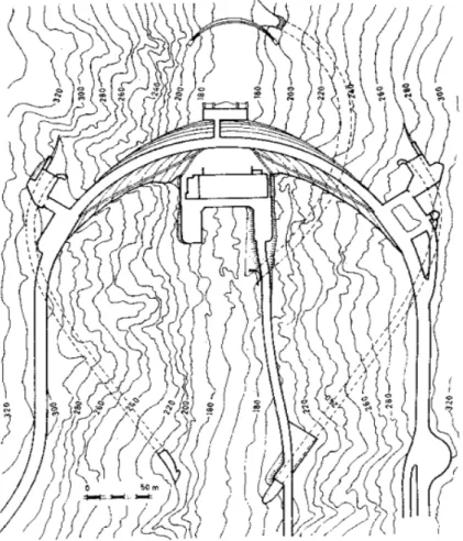 Figura 1.10. Planta de uma barragem abóbada de dupla curvatura. 