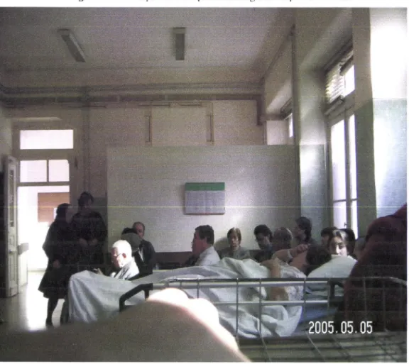 Figura  4  Sala de  espera  do Serviço  de  Radiologia  do  hospital  de  São  José